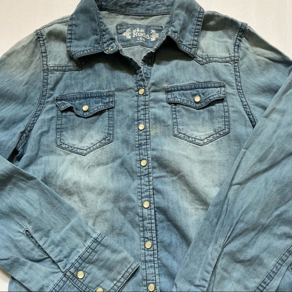 MUDD | Girls Snap Buttons Distressed Jean Shirt - Picture 2 of 6